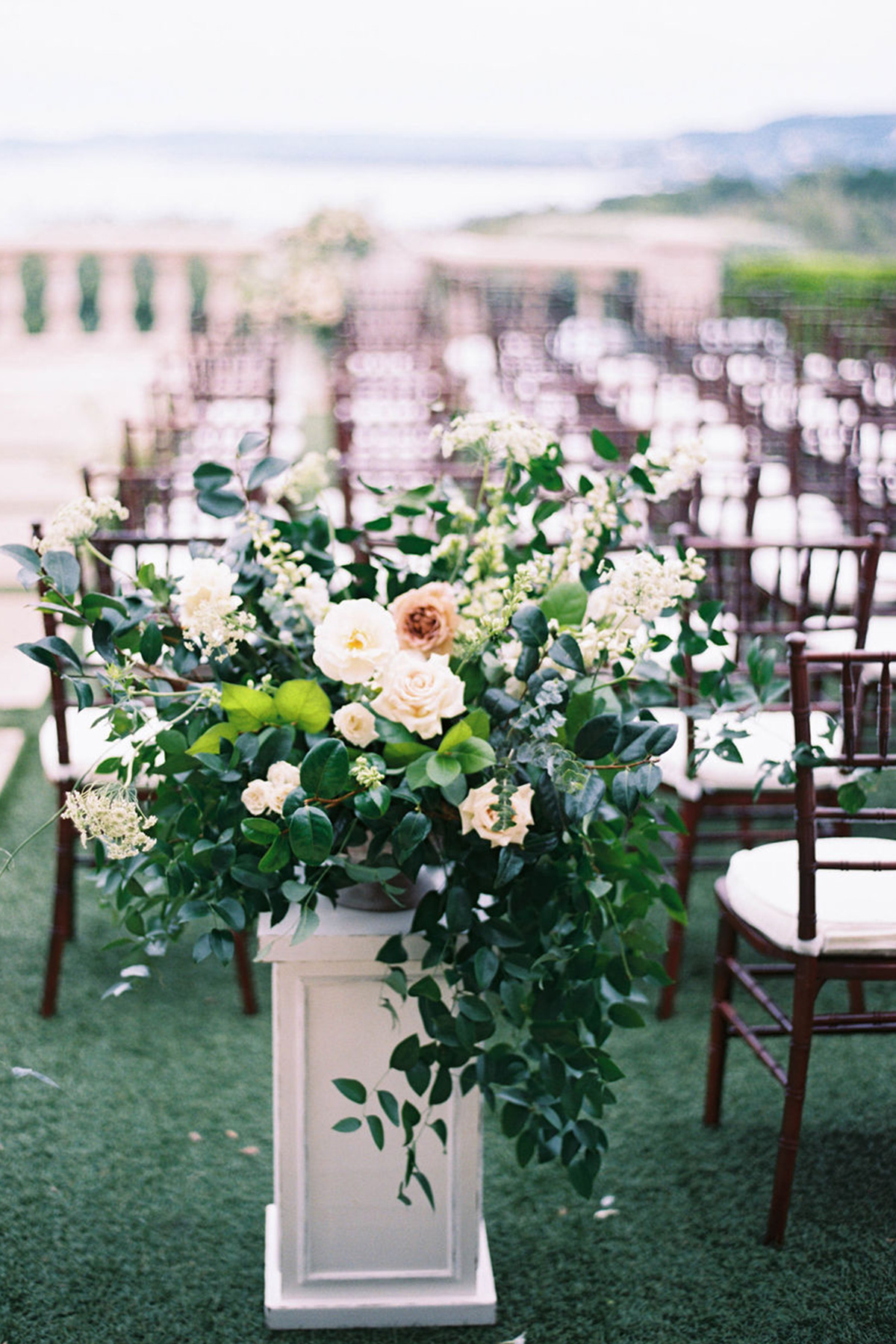 floral_arrangement_with_chairs