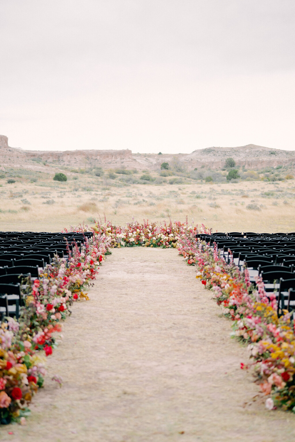 Janie-johnson-jake-finlay-wedding-aisle-decor